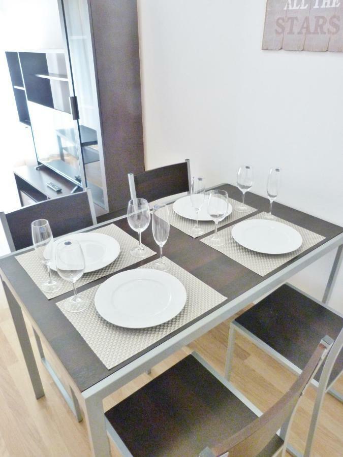Tarragonaapartments Arrabassada Beach Bagian luar foto